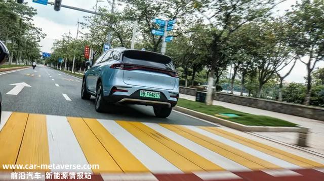 试驾比亚迪唐DM-i冠军版，底盘全面升级，加量不加价