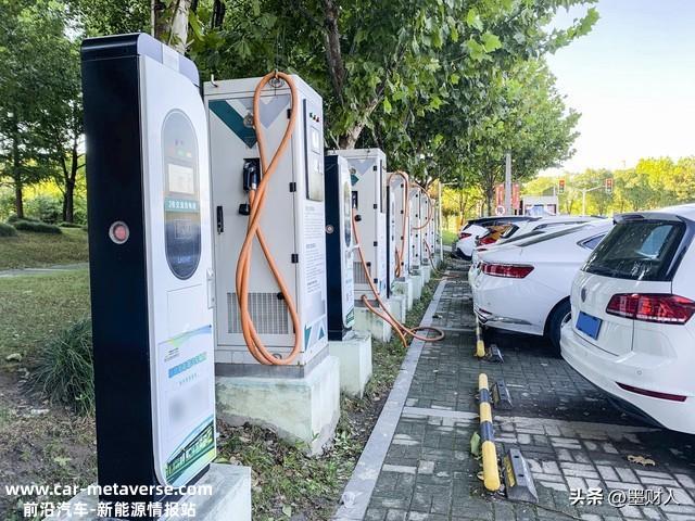 如何选择充电桩？新能源汽车主的实用指南！