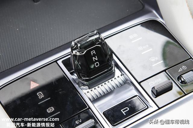新车 | 15.98万元起，比亚迪宋PLUS冠军版上市，销量能否再进一步？