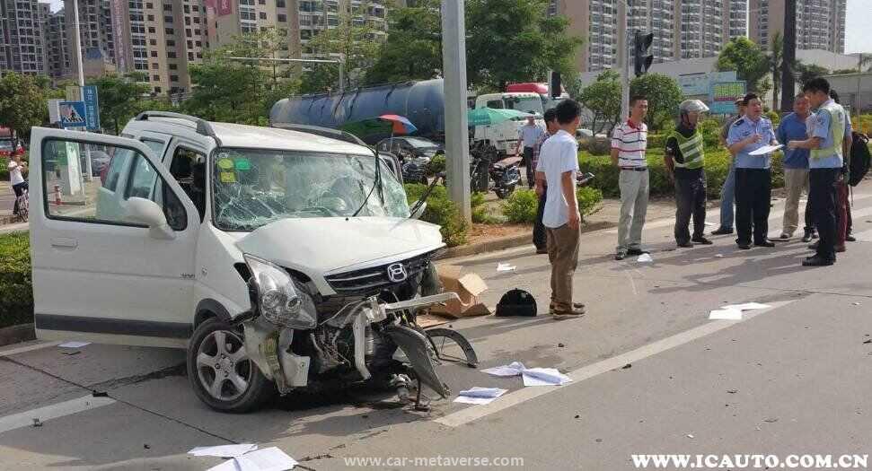 电动车和小汽车撞了怎么判定责任