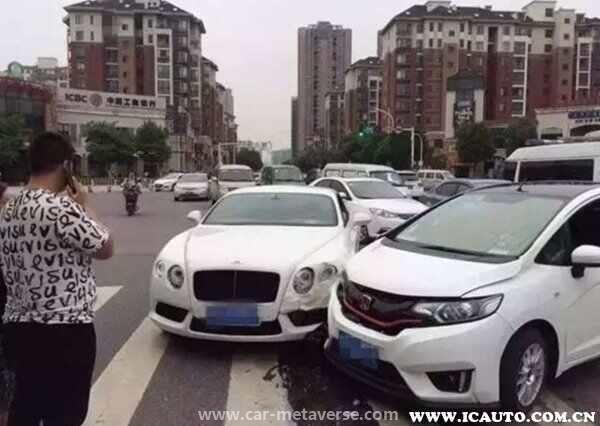 过了中心线还用让右吗