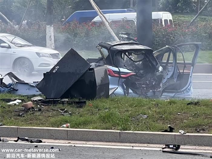 电动汽车撞柱燃烧，新能源汽车安全如何保障？
