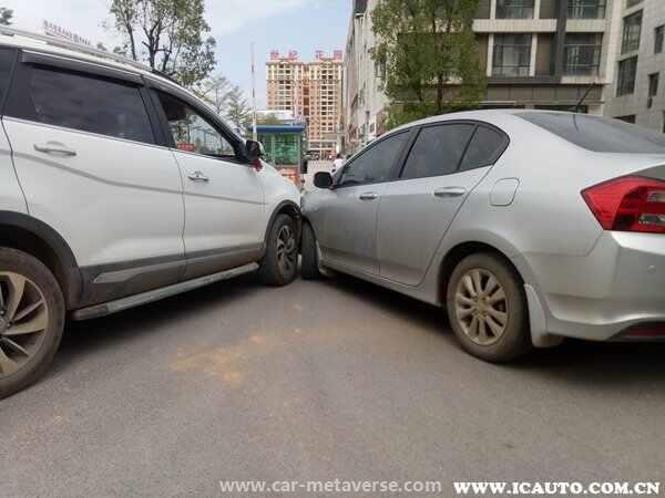 同等责任交强险全赔吗