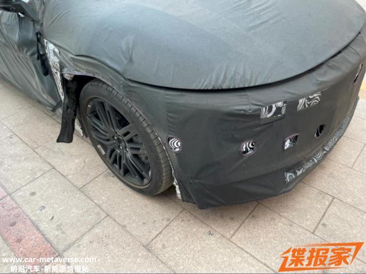 内饰设计来了！极氪CS1E最新谍照曝光