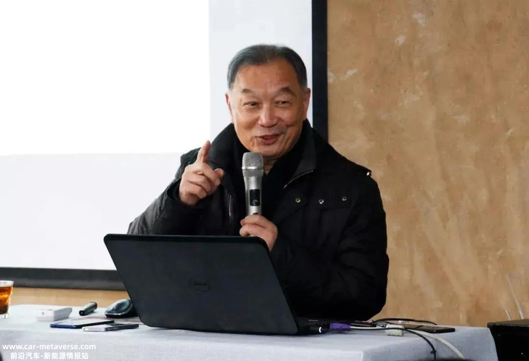 建设特高压:将新疆的电力运输到上海巷道