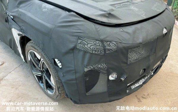 岚图H37路试谍照曝光，岚图全新中型SUV将于第四季度上市