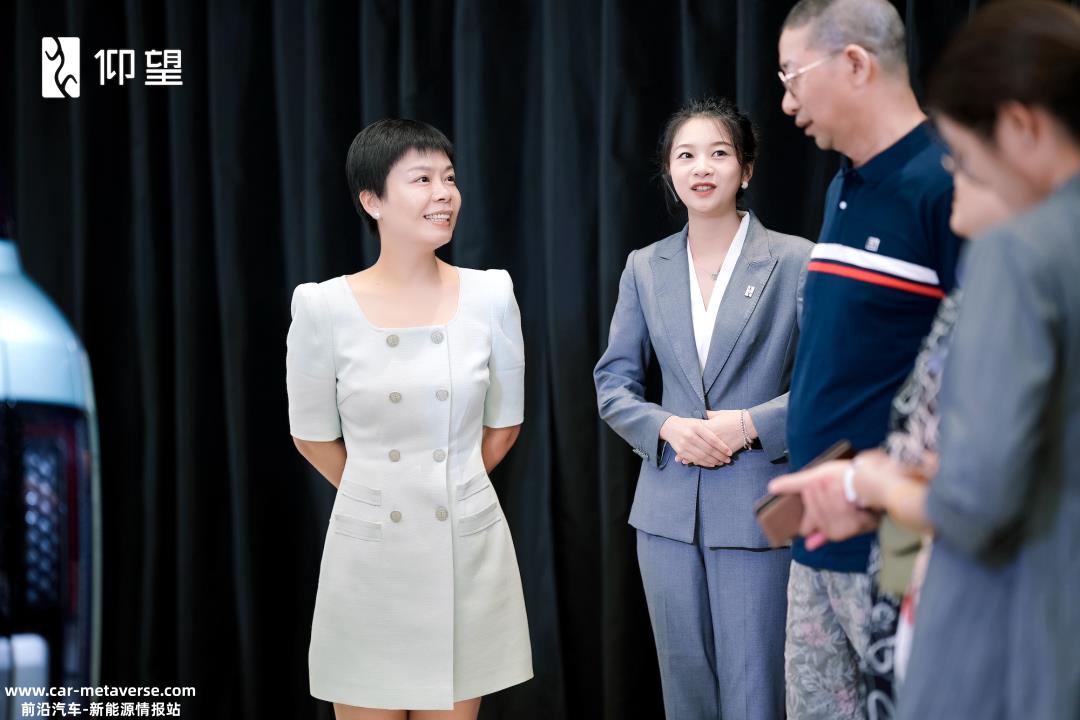 中国汽车首个百万豪华品牌仰望的第一款车型终于正式上市了!
