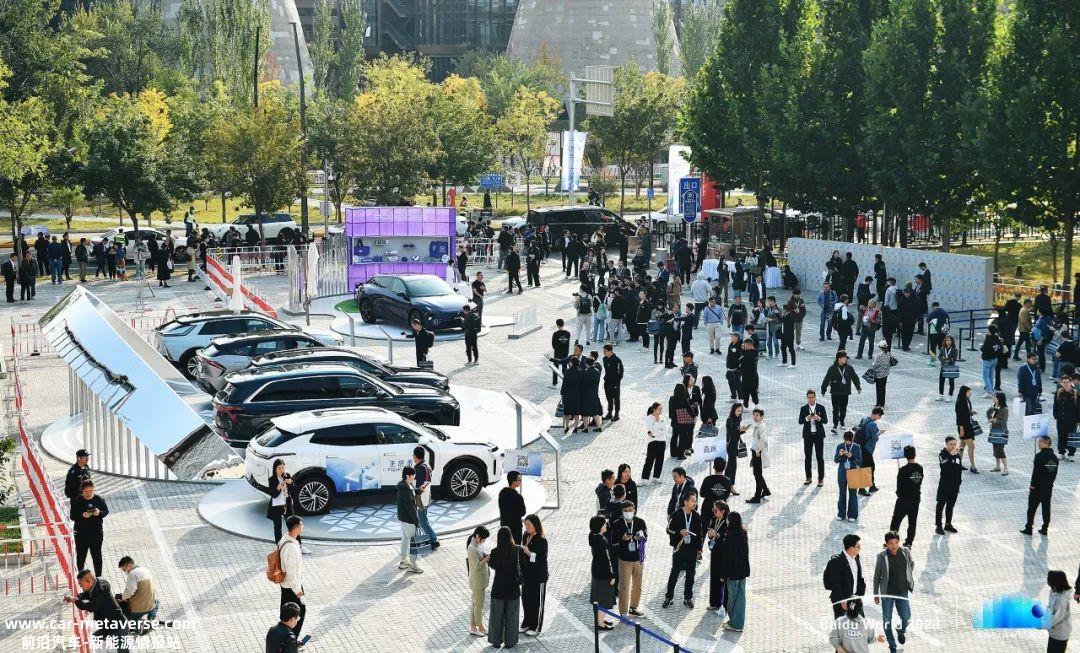 对话卢放、苏坦：“我们一直在无人区行走”