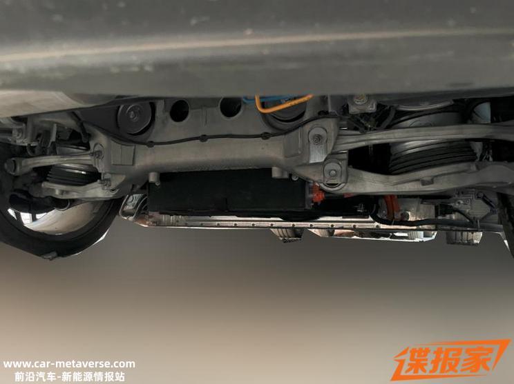 大型轿车/配激光雷达 仰望U6最新谍照