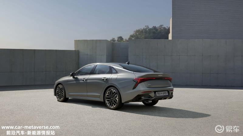 新款起亚K5官图发布 灯组采用全新设计/定位中型车