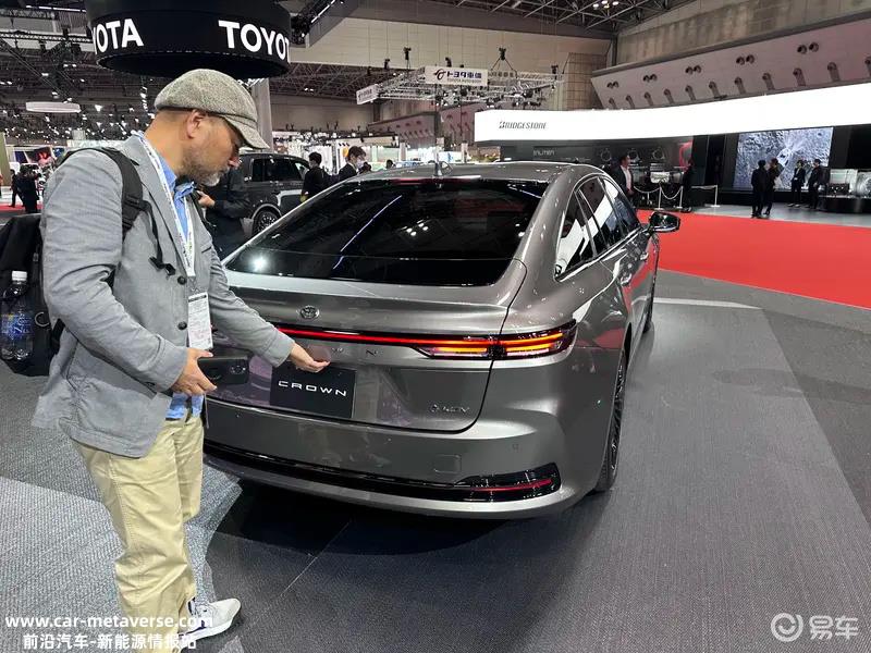 丰田新车型将亮相广州车展 或为新款皇冠Sedan