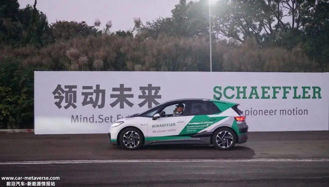 舍弗勒四合一电桥800V双电机桥系统