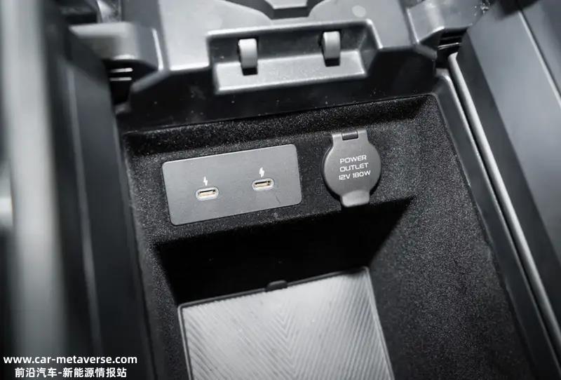 极越01 U型方向盘已获工信部批准 售24.99万元起