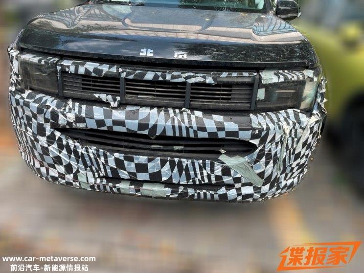 .5T混动系统？疑似北京BJ60e谍照曝光"