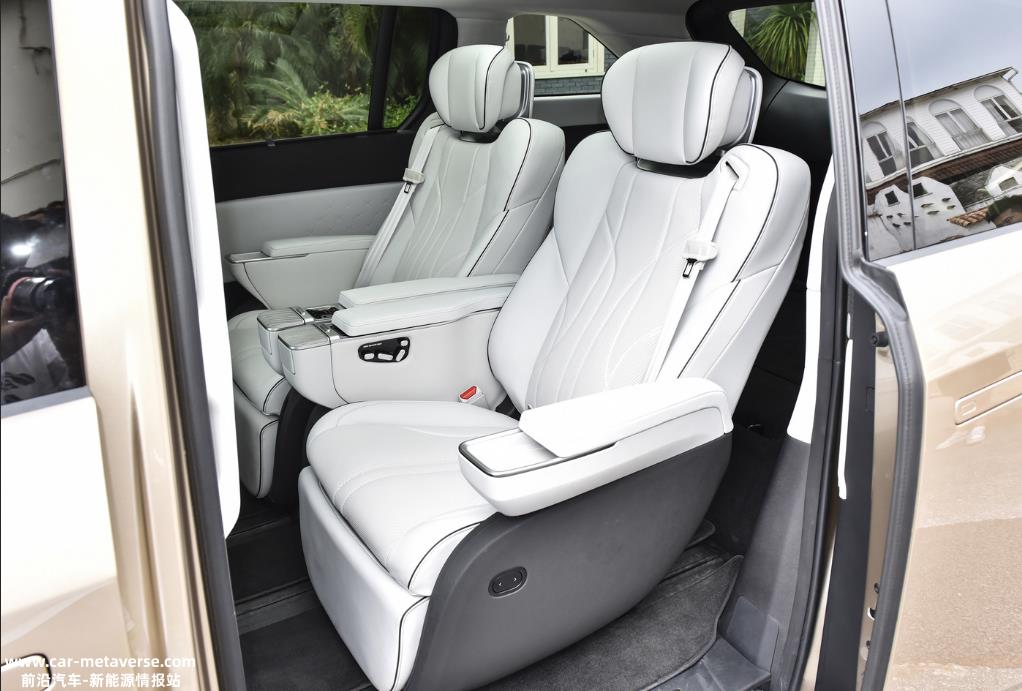为什么每个人都要卷新能源中的大型MPV?