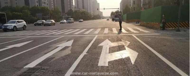 右转车道直行一般不处罚