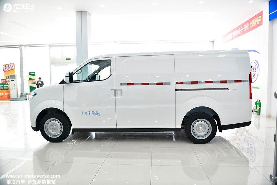 瑞驰EC75电动VAN到店实拍 改装房车/商用挣钱