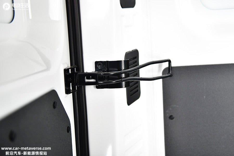 瑞驰EC75电动VAN到店实拍 改装房车/商用挣钱