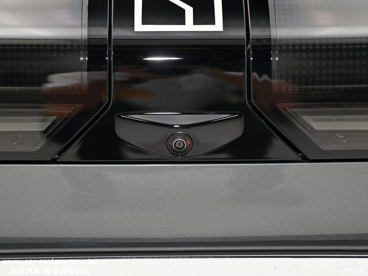 极氪品牌将在12月14日发布首款自研电池