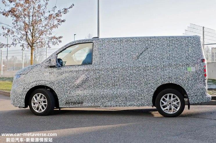 全新大众Transporter纯电版谍照曝光