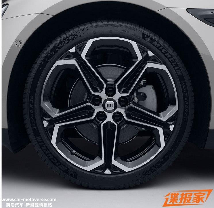 尾标字体终于变小 小米SU7最新申报图