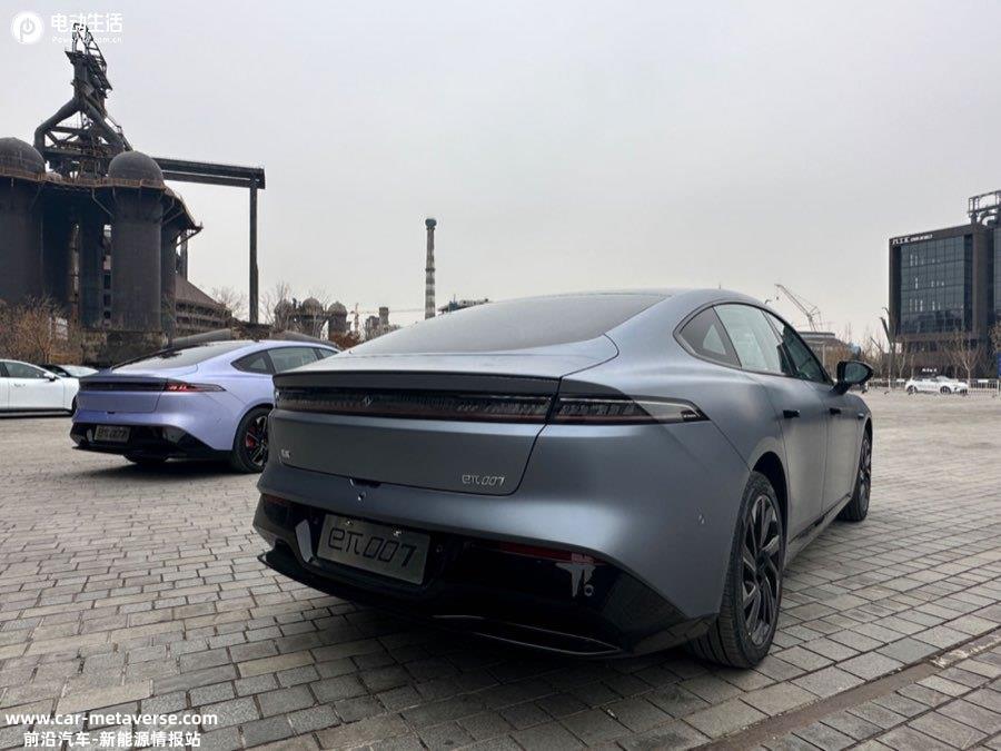 新世代用户的新“7”系，智美灵动东风弈派eπ007