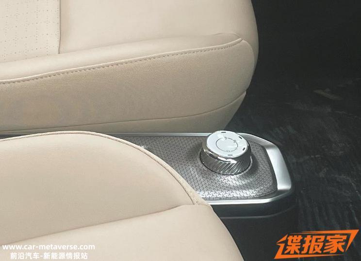 变化不大 宝骏悦也PLUS内饰谍照曝光