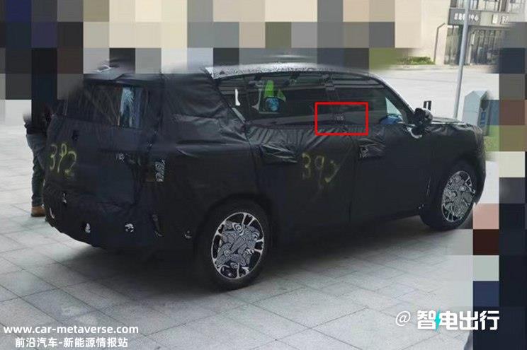 smart第三款全新车型内饰谍照曝光！