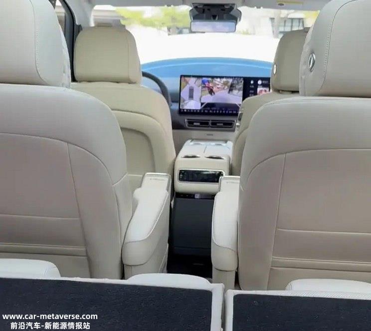 这尺寸满意么？理想MEGA后备厢空间曝光