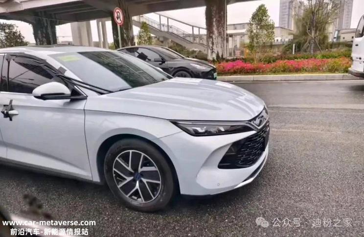 搭载最新混动技术 比亚迪秦L无伪装谍照