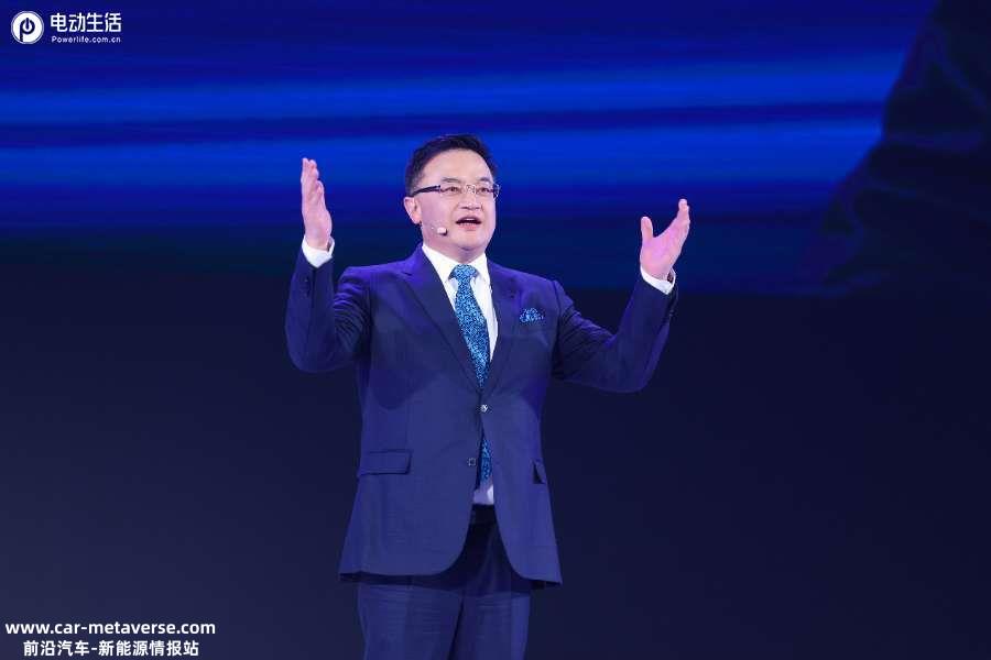 热效率45.18%/4+2挡位搭载 东风风神L7马赫电混PHREV技术发布